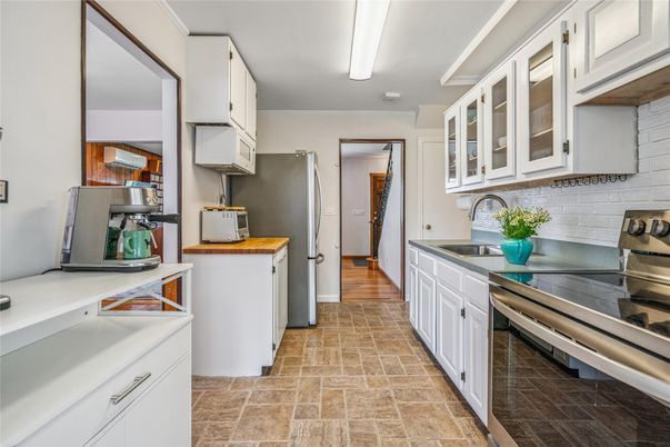 Interior, Kitchen, Stainless Steel Appliances