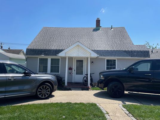 Exterior, Facade, Cape Cod
