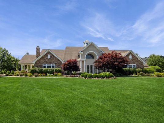 Backyard, Exterior, Facade, French Provincial