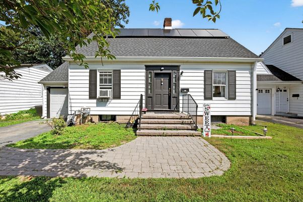 Attached, Exterior, Facade, Solar Panels, Cape Cod