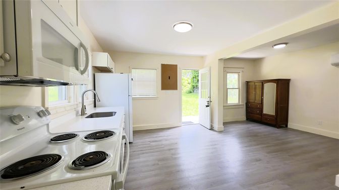 Interior, Kitchen, Recessed Lighting, Wood Texture Flooring