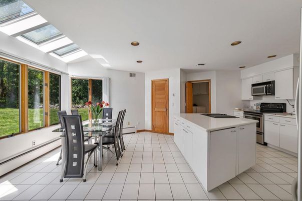 Dining room, Interior, Kitchen, Recessed Lighting