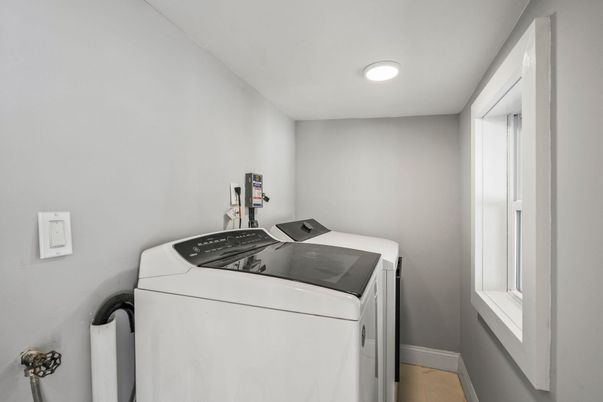 Interior, Recessed Lighting, Washer