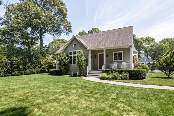 Backyard, Exterior, Facade, Cape Cod