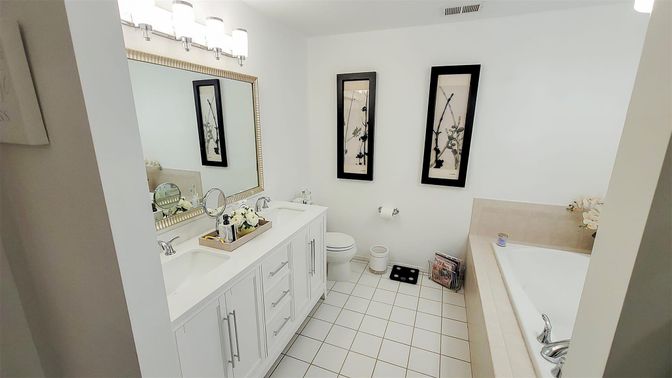 Bathroom, Dual Sink Vanities, Interior