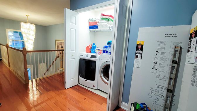 Chandelier, Interior, Utility Closets, Washer, Wood Texture Flooring