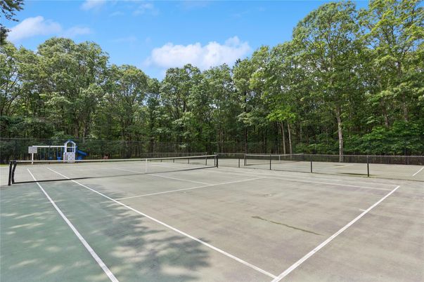 Exterior, Tennis Courts