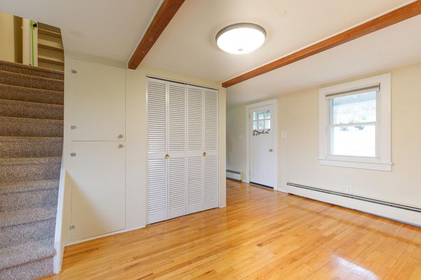 Empty room, Interior, Wooden Beams, Wood Texture Flooring