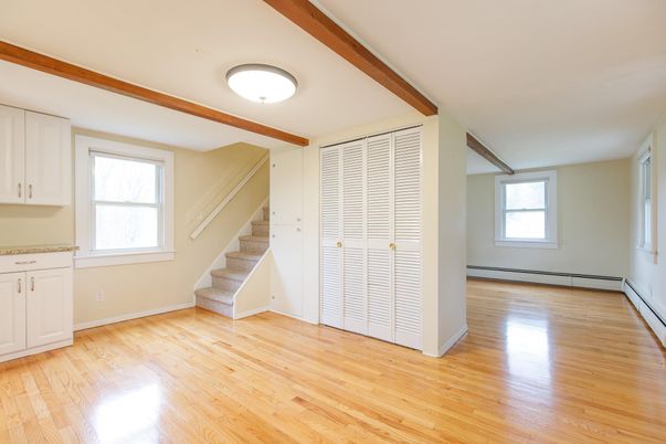 Empty room, Interior, Wooden Beams, Wood Texture Flooring