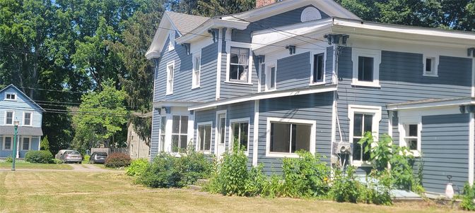Exterior, Facade, Queen Anne Victorian