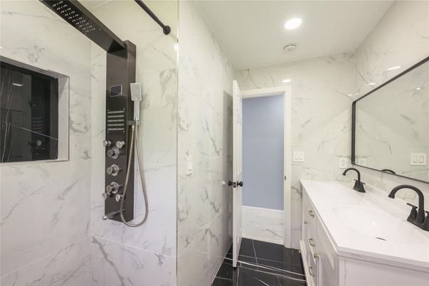 Bathroom, Interior, Marble, Marble Walls, Recessed Lighting