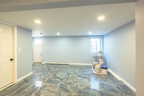 Empty room, Interior, Recessed Lighting