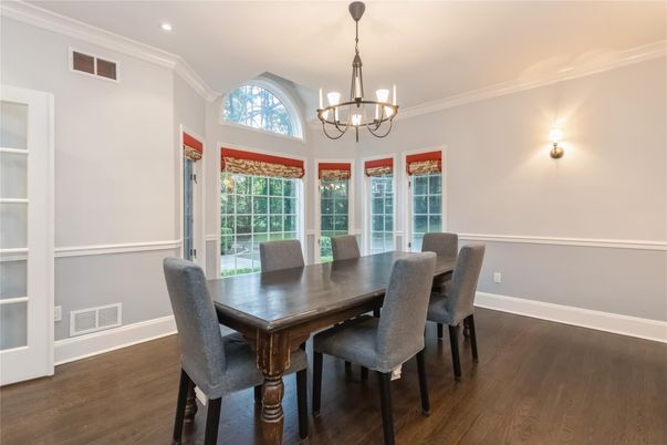 Chandelier, Dining room, Interior, Recessed Lighting, Wood Texture Flooring