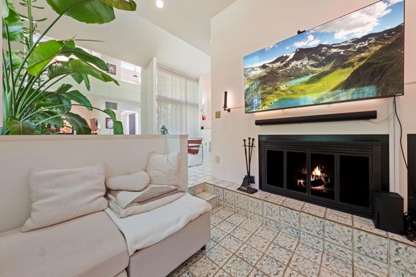 Fireplace, Interior, Recessed Lighting