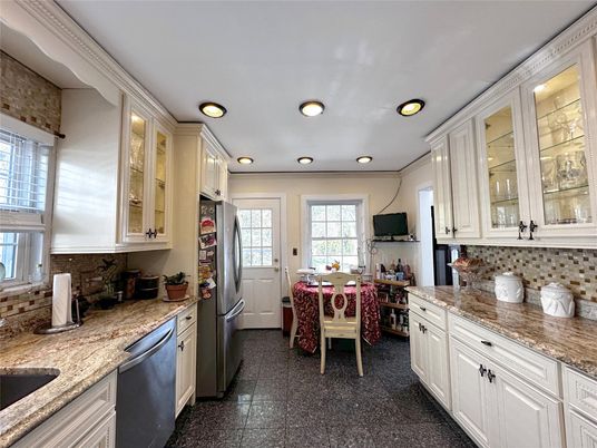 Dining room, Interior, Kitchen, Recessed Lighting