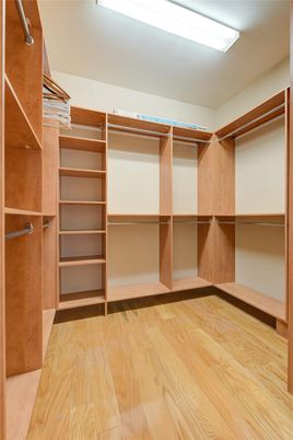 Interior, Walk-in Closets, Wood Texture Flooring