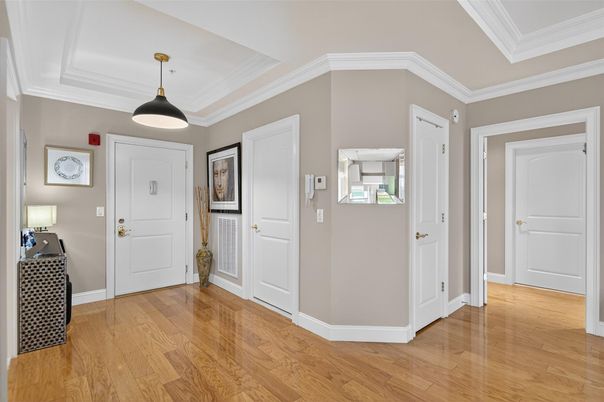Interior, Pendant Lights, Wood Texture Flooring