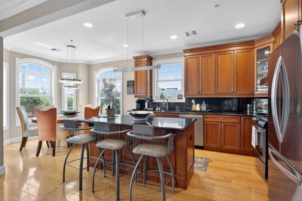 Dining room, Interior, Kitchen, Pendant Lights, Recessed Lighting, Wood Texture Flooring