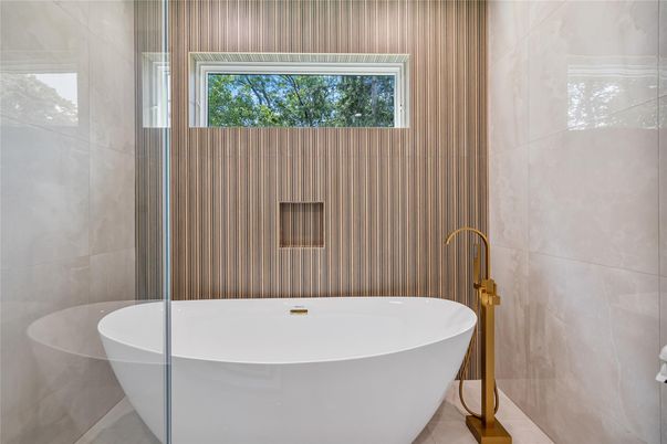 Bathroom, Free Standing Baths, Interior