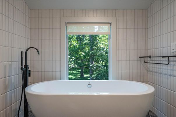 Bathroom, Free Standing Baths, Interior