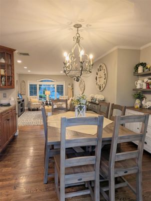 Chandelier, Dining room, Interior, Recessed Lighting, Wood Texture Flooring