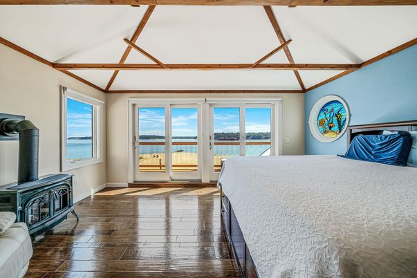 Bedroom, Interior, Water, Wooden Beams, Wood Texture Flooring