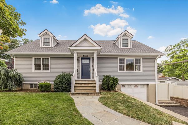 Attached, Exterior, Facade, Raised Ranch