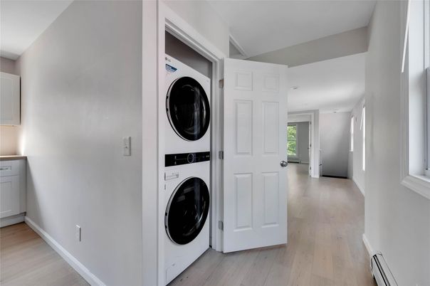 Interior, Utility Closets, Washer, Wood Texture Flooring