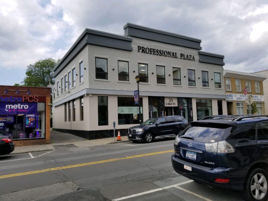 Exterior, Facade, Rowhouse