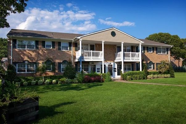 Backyard, Exterior, Facade, Brick Facade, Georgian