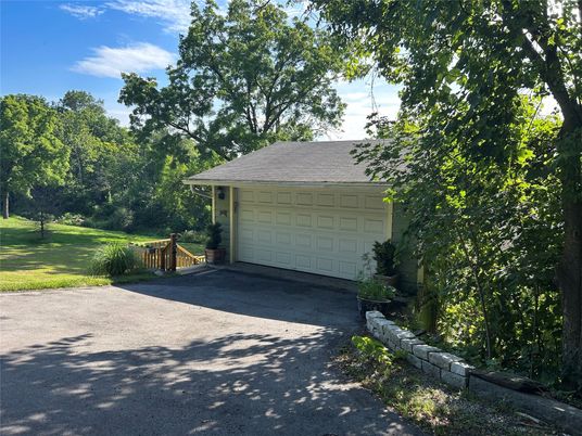 Backyard, Detached Garage, Exterior