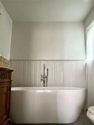 Bathroom, Free Standing Baths, Interior