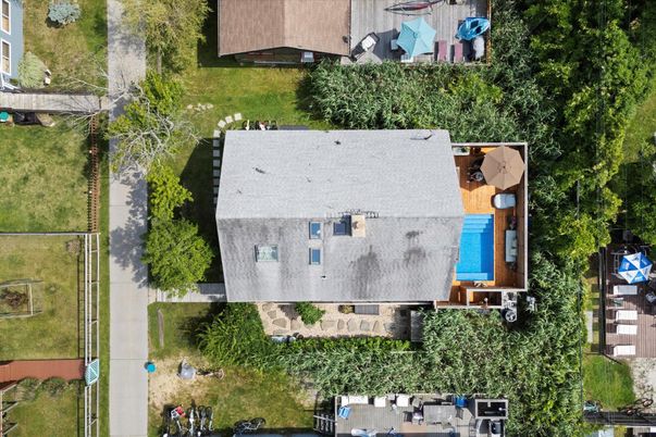 Exterior, Drone