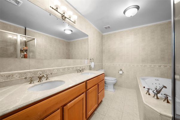 Bathroom, Dual Sink Vanities, Interior