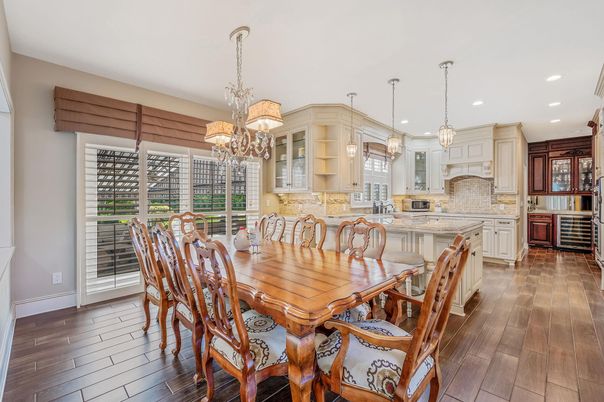 Chandelier, Dining room, Interior, Kitchen, Pendant Lights, Recessed Lighting, Wood Texture Flooring