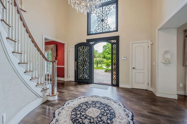 Chandelier, Interior, Wood Texture Flooring