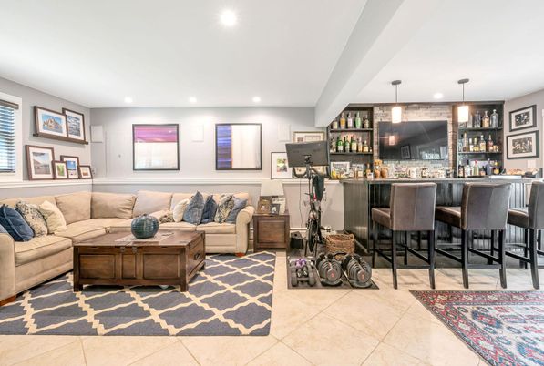 Interior, Living room, Pendant Lights, Recessed Lighting