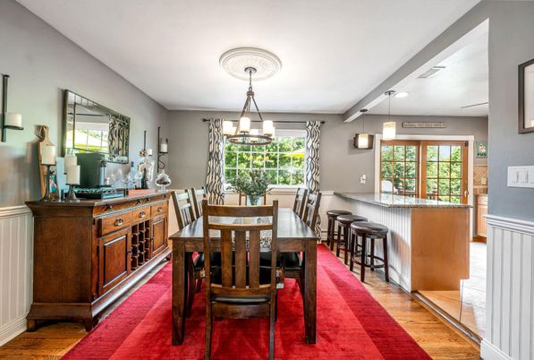 Chandelier, Dining room, Interior, Pendant Lights, Wood Texture Flooring