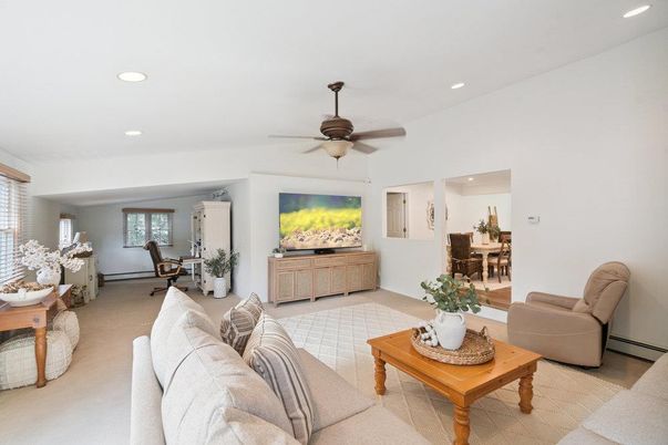 Dining room, Interior, Living room, Recessed Lighting