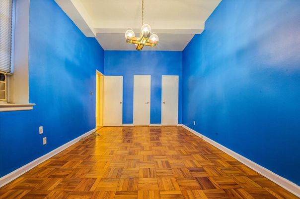 Empty room, Interior, Pendant Lights, Wood Texture Flooring