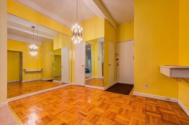 Chandelier, Empty room, Interior, Pendant Lights, Wood Texture Flooring