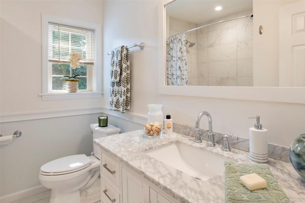 Bathroom, Interior, Marble Walls, Recessed Lighting
