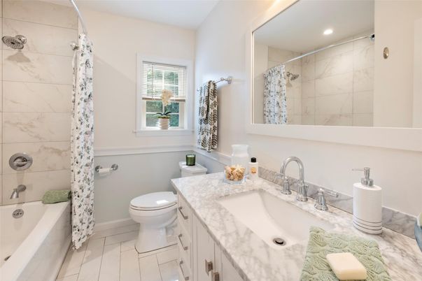 Bathroom, Interior, Marble Walls, Recessed Lighting