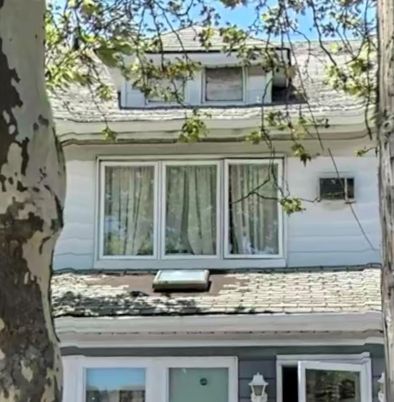 Exterior, Facade, American Foursquare