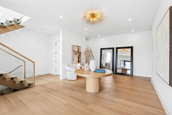 Interior, Recessed Lighting, Wood Texture Flooring