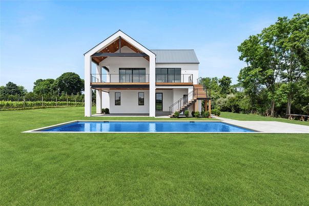 Backyard, Exterior, Pool