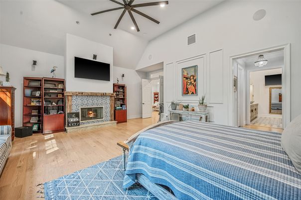 Bedroom, Fireplace, Interior, Recessed Lighting, Wood Texture Flooring