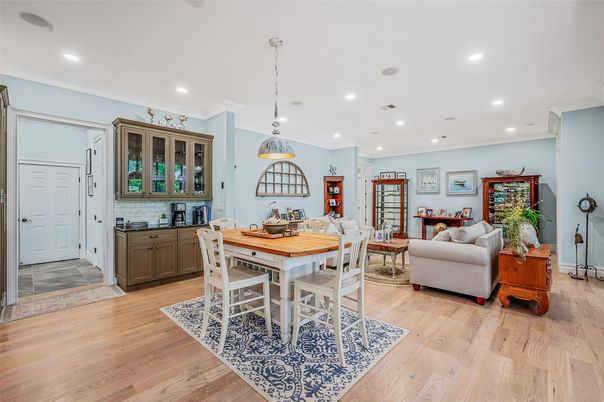 Dining room, Interior, Living room, Pendant Lights, Recessed Lighting, Wood Texture Flooring