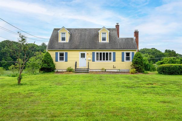 Exterior, Facade, Cape Cod