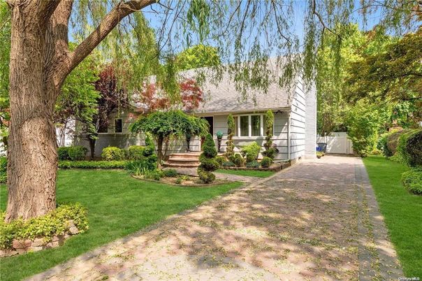 Backyard, Exterior, Facade, Cape Cod